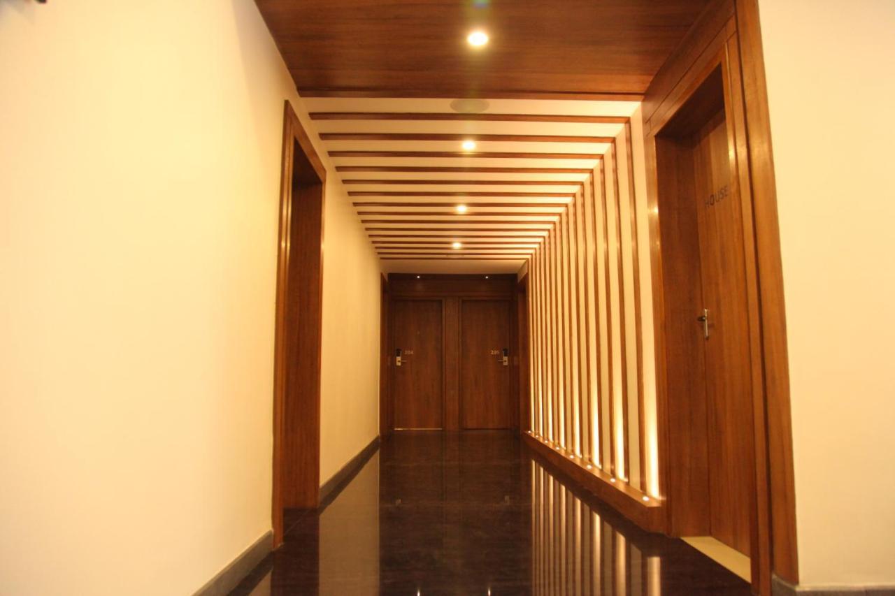 The Pommels Business Hotel Bangalore Exterior foto